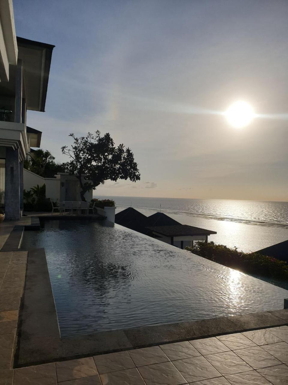 Nusa Dua Ocean View With Private Beach Buitenkant foto